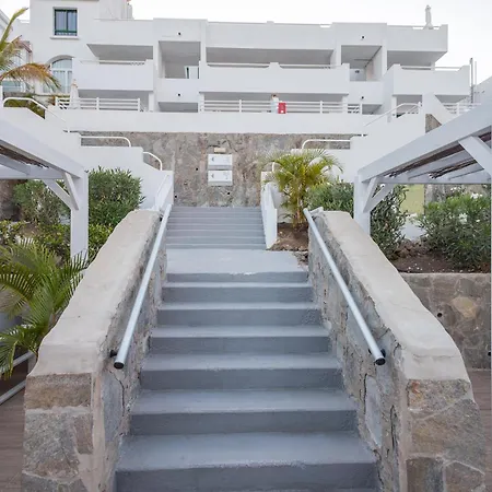 2br Private Terrace House - Solarium & Pool *