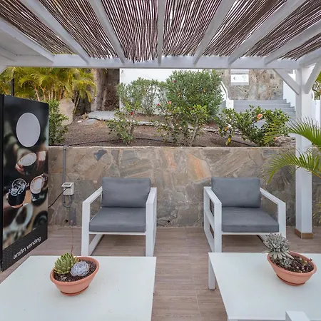 2br Private Terrace House - Solarium & Pool Apartmán *