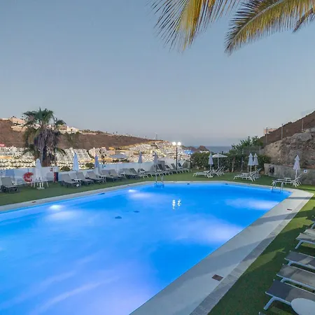 2br Private Terrace House - Solarium & Pool Apartmán